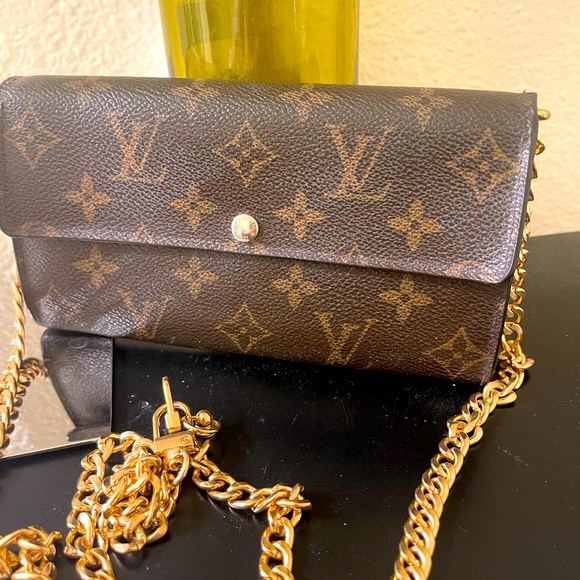 Louis Vuitton long monogram wallet chain not included 🎁EUC - Picture 1 of 4